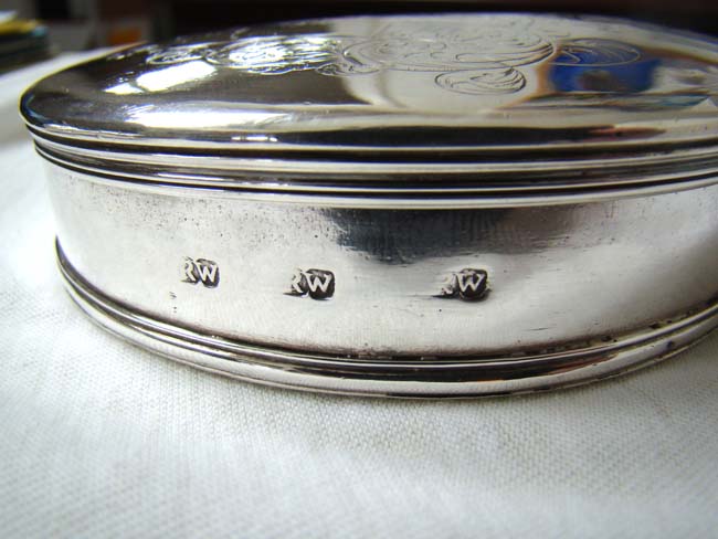 A Fine late 17th century English Provincial Engraved Silver Tobacco Box — image 4